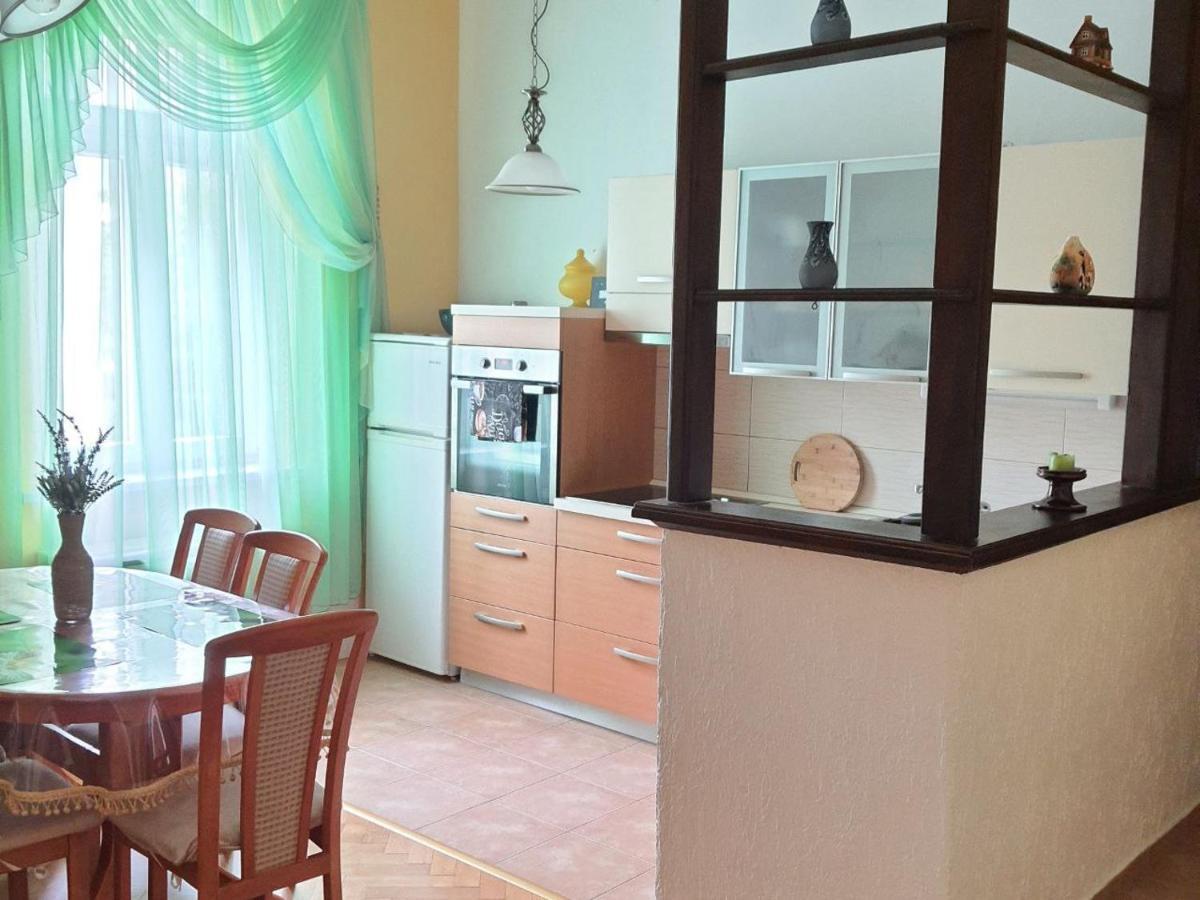 Family Apartment Center Опатия Екстериор снимка