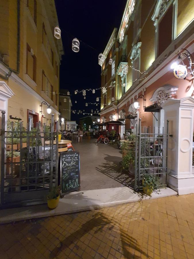 Family Apartment Center Опатия Екстериор снимка